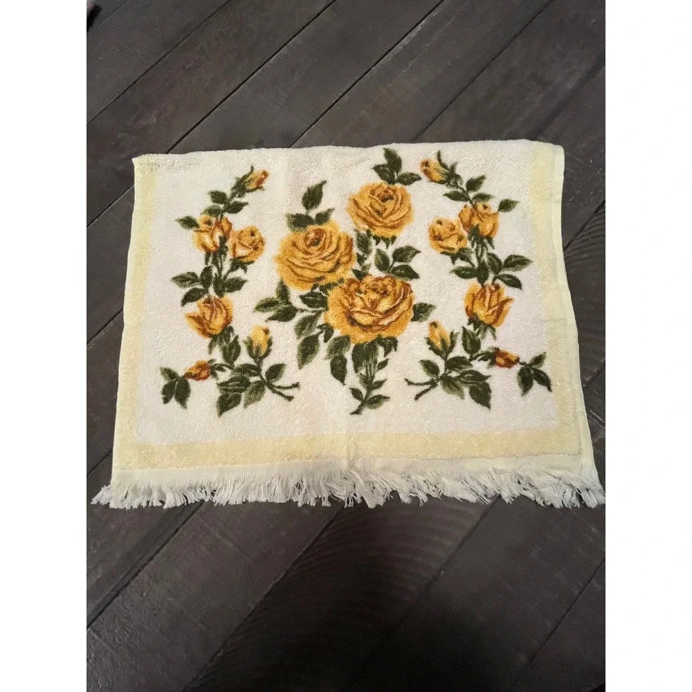 Vintage Fashion Manor Yellow Rose Towel Set 3pc Cotton Fringe Floral Retro 70s